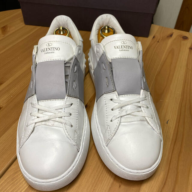 偉大な Valentino スニーカー 美品 ecousarecycling.com