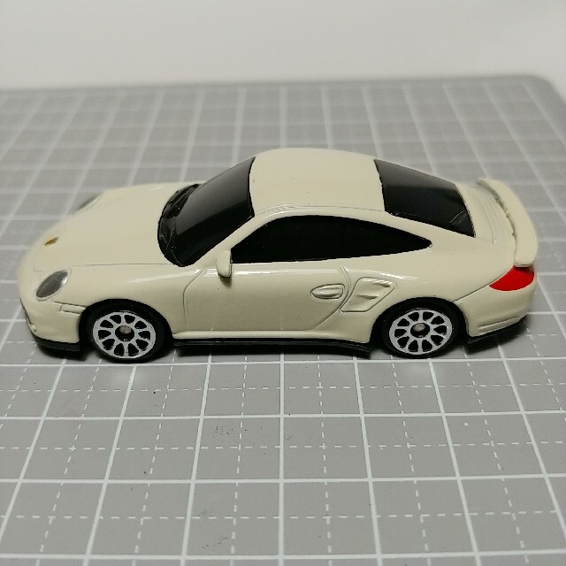 Porsche(ポルシェ)の1090 RMZCity No3019S ポルシェ911 ターボ クリーム エンタメ/ホビーのおもちゃ/ぬいぐるみ(ミニカー)の商品写真