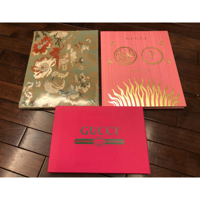 Gucci(グッチ)のGUCCIのカタログ3冊 エンタメ/ホビーの本(ファッション/美容)の商品写真