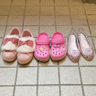 サンリオ(サンリオ)の18cm キッズ　女の子　靴　サンダル　ガラスの靴　3点(サンダル)