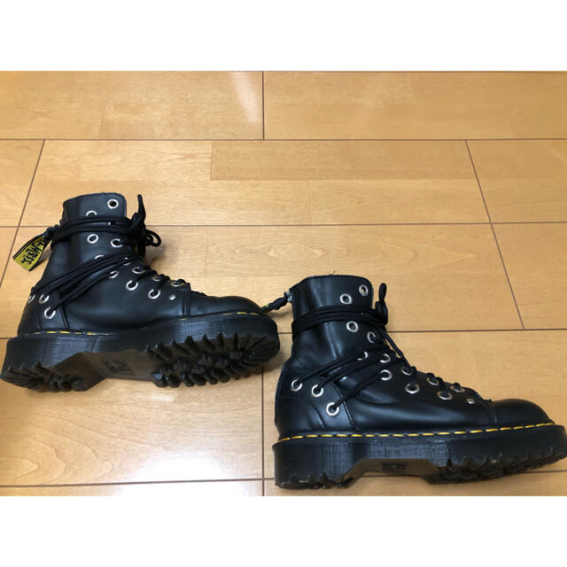 Dr.Martens(ドクターマーチン)のDr.Martens ドクターマーチン  DARIA ダリア 32ホール UK4 レディースの靴/シューズ(ブーツ)の商品写真