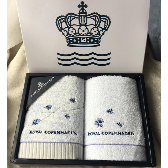 ROYAL COPENHAGEN(ロイヤルコペンハーゲン)の新品 ロイヤルコペンハーゲン ウォッシュタオルセット インテリア/住まい/日用品の日用品/生活雑貨/旅行(タオル/バス用品)の商品写真