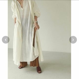 トゥデイフル(TODAYFUL)のTODAYFULメッシュスリットドレス　新品(ロングワンピース/マキシワンピース)