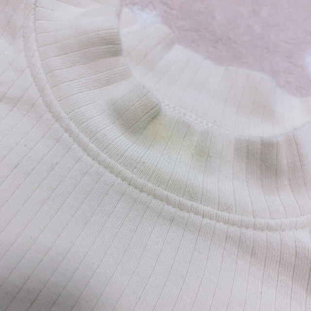 ユニクロ リブニットトップス カットソー ホワイト タートルネック ベビー 80 キッズ/ベビー/マタニティのベビー服(~85cm)(シャツ/カットソー)の商品写真