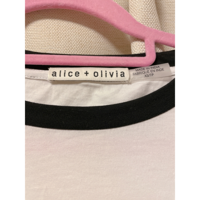 Alice+Olivia(アリスアンドオリビア)のアリスアンドオリビア ステイシー Tシャツ alice+olivia 美品 レディースのトップス(Tシャツ(半袖/袖なし))の商品写真