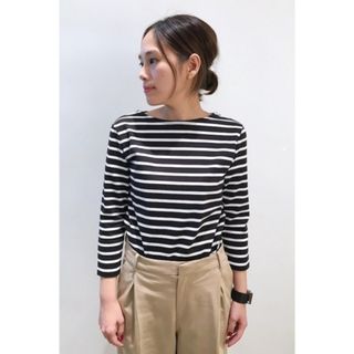 アパルトモンドゥーズィエムクラス(L'Appartement DEUXIEME CLASSE)のAP STUDIO ストライプ　クルーネック　ボーダーTシャツ　カットソー(カットソー(長袖/七分))