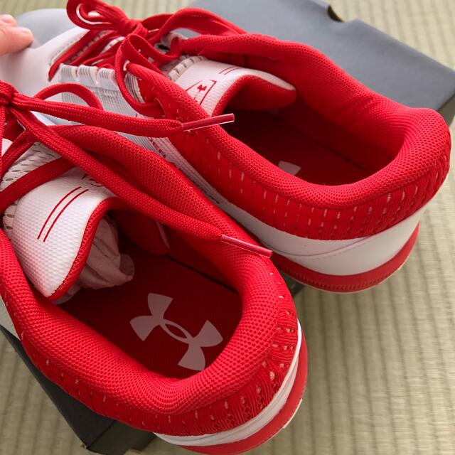 UNDER ARMOUR(アンダーアーマー)のちゃら様専用　[新品未使用]アンダーアーマー 野球スパイク(金属) 27cm スポーツ/アウトドアの野球(シューズ)の商品写真