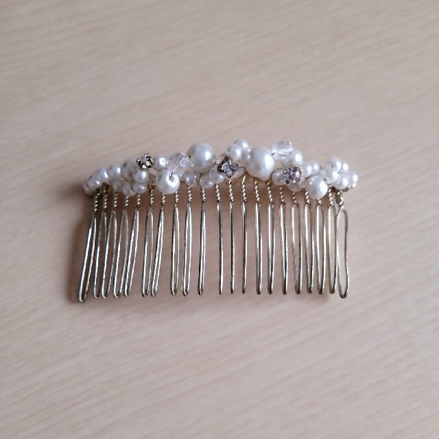 AIMER(エメ)のAimer　ヘアアクセサリー　ヘッドドレス　結婚式 レディースのヘアアクセサリー(バレッタ/ヘアクリップ)の商品写真