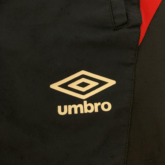 UMBRO(アンブロ)の良品★umbro アンブロ トレーニング 上下　140 スポーツ/アウトドアのサッカー/フットサル(ウェア)の商品写真