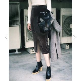 アメリヴィンテージ(Ameri VINTAGE)のAMERI SLIT VELOR I LINE SKIRT(ロングスカート)