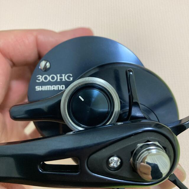 SHIMANO(シマノ)の【ピッコロ5681様専用】未使用　オシアコンクエスト リミテッド300HG スポーツ/アウトドアのフィッシング(リール)の商品写真