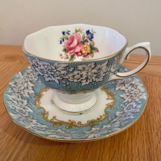 ロイヤルアルバート(ROYAL ALBERT)の【まぁさん専用】ROYAL ALBERTレディーカーライルティーカップ＆ソーサー(食器)