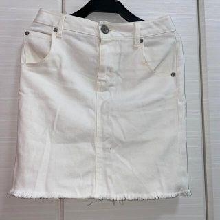 マウジー(moussy)のmoussyホワイトデニムスカート(ひざ丈スカート)