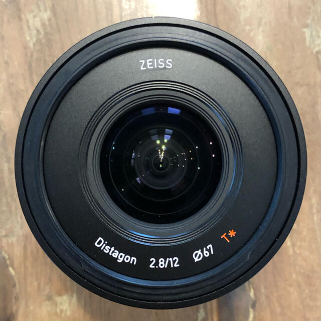 Carl Zeiss Touit F2.8/Xマウント スマホ/家電/カメラのカメラ(レンズ(単焦点))の商品写真