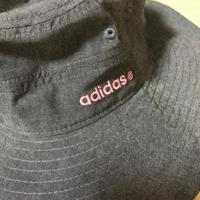 adidas(アディダス)のadidas 帽子 レディースの帽子(ハット)の商品写真