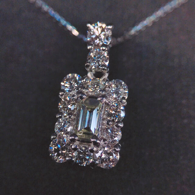 0.40ct バケットカット ダイヤモンドネックレス PT900/850 ダイヤ 日本