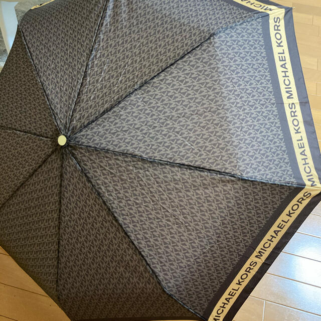 Michael Kors(マイケルコース)のmoma様専用　マイケルコース傘 レディースのファッション小物(傘)の商品写真