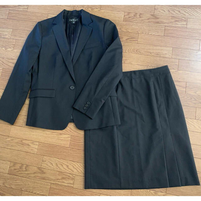 INDIVI(インディヴィ)のINDIVI ブラックスーツ　42サイズ　L/LL レディースのフォーマル/ドレス(スーツ)の商品写真