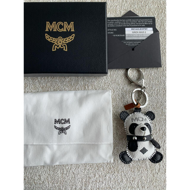 MCM(エムシーエム)のMCM mcm  エムシーエム　キーホルダー レディースのファッション小物(キーホルダー)の商品写真