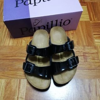 ビルケンシュトック(BIRKENSTOCK)のりりこ様専用☆ ビルケンシュトック アリゾナ ブラックパテント(サンダル)