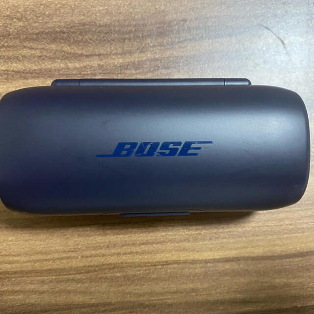 BOSE(ボーズ)のBose ワイヤレスイヤホン　オレンジ スマホ/家電/カメラのオーディオ機器(ヘッドフォン/イヤフォン)の商品写真