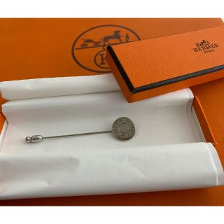 エルメス(Hermes)のエルメス　セリエ　ピンブローチ　　　　　⭐︎新品未使用⭐︎(ブローチ/コサージュ)