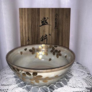 タチキチ(たち吉)の【新品・未使用】たち吉　金彩草花　盛鉢（桐箱入り）(食器)