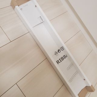 イケア(IKEA)の新品IKEA ウォールシェルフ リバー 飾り棚　モッスランダ(棚/ラック/タンス)