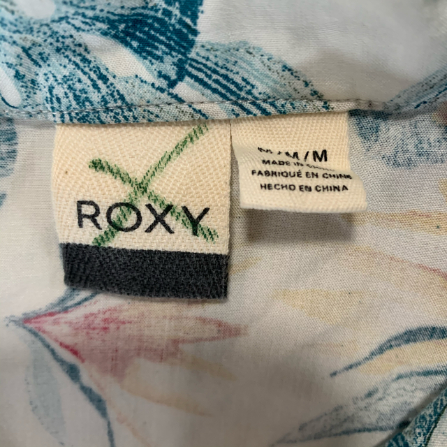 Roxy(ロキシー)のボタニカル柄アロハシャツ　ROXY レディースのトップス(シャツ/ブラウス(半袖/袖なし))の商品写真