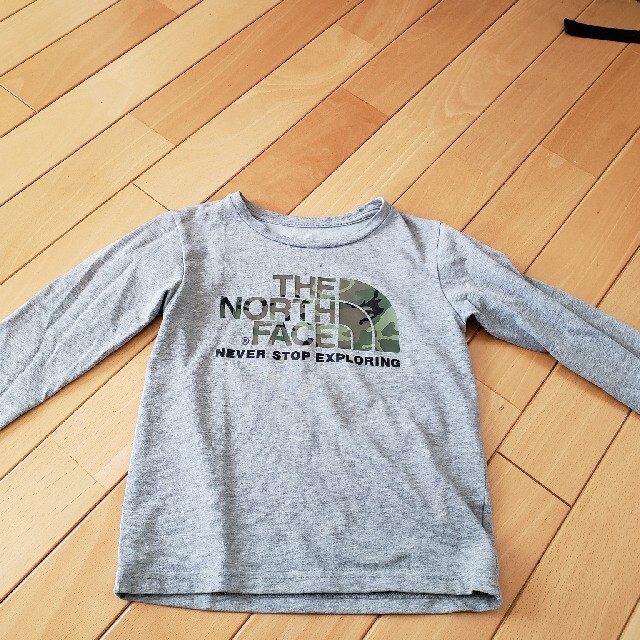 THE NORTH FACE(ザノースフェイス)のノースフェイス　長袖Tシャツ　キッズ　110 キッズ/ベビー/マタニティのキッズ服男の子用(90cm~)(Tシャツ/カットソー)の商品写真