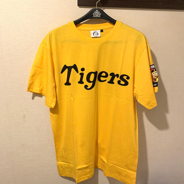 【レア】阪神タイガース 2021 沖縄キャンプ Tシャツ 新品未使用 スポーツ/アウトドアの野球(応援グッズ)の商品写真