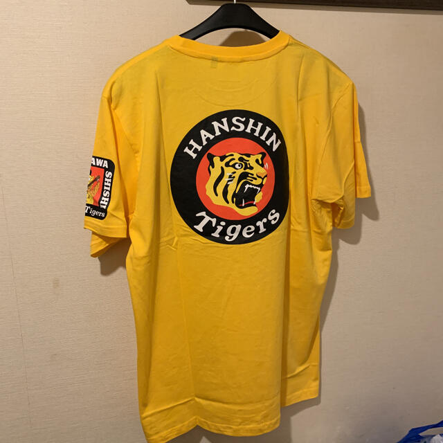 【レア】阪神タイガース 2021 沖縄キャンプ Tシャツ 新品未使用 スポーツ/アウトドアの野球(応援グッズ)の商品写真