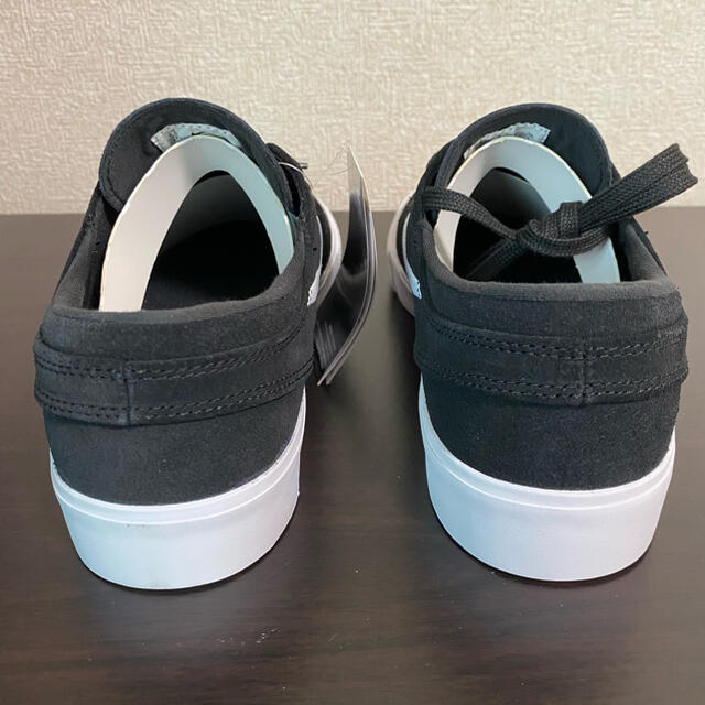 NIKE(ナイキ)のNIKE ナイキ SB ズーム ステファン ジャノスキー RM 新品 未使用 メンズの靴/シューズ(スニーカー)の商品写真