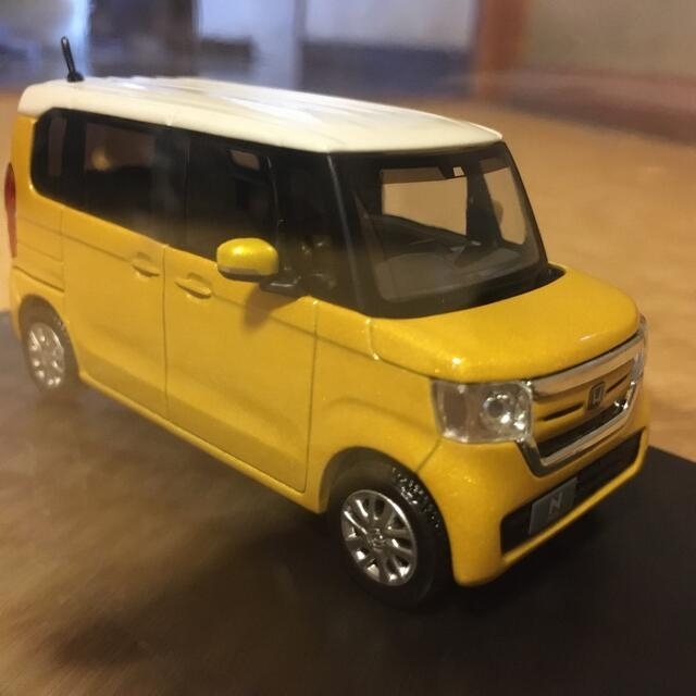 ホンダ(ホンダ)のホンダ N-BOX カラーサンプル レア ミニカー スケールカー エンタメ/ホビーのおもちゃ/ぬいぐるみ(ミニカー)の商品写真