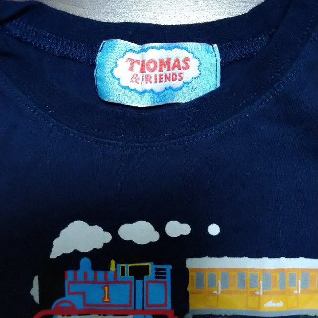 トーマス　Tシャツ  ネイビー　100 キッズ/ベビー/マタニティのキッズ服男の子用(90cm~)(Tシャツ/カットソー)の商品写真