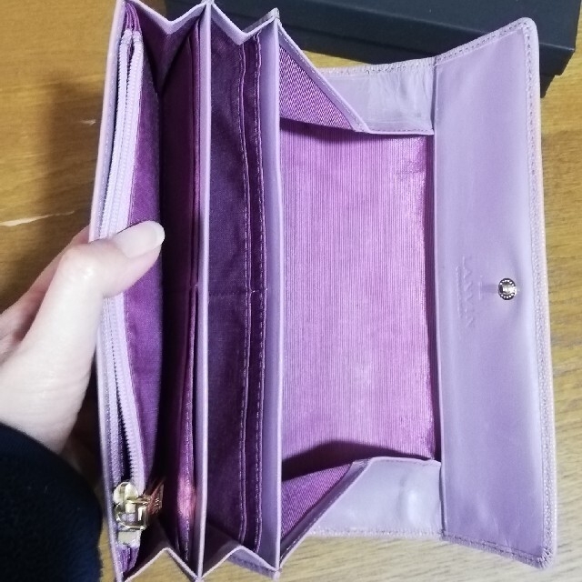 LANVIN(ランバン)のゆきにゃんこ様専用　LANVINの長財布　箱付き！薄紫色 レディースのファッション小物(財布)の商品写真