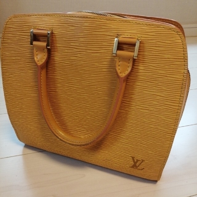 【LOUIS　VUITTON】　エピ　ポンヌフハンドバッグ