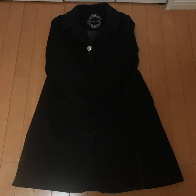マジェスティックレゴン  ブラック　ファーコート レディースのジャケット/アウター(毛皮/ファーコート)の商品写真