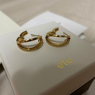 エテ(ete)の値下げ！ete ハグピアス　ビジュー　ゴールド(ピアス)