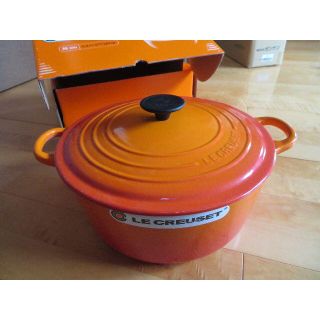 ルクルーゼ(LE CREUSET)のルクルーゼ　ココット・ロンド　オレンジ　26ｃｍ(鍋/フライパン)