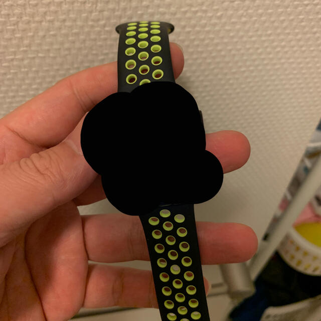 Apple(アップル)のApple Watch NIKE 純正バンド　ブラック　イエロー メンズの時計(ラバーベルト)の商品写真