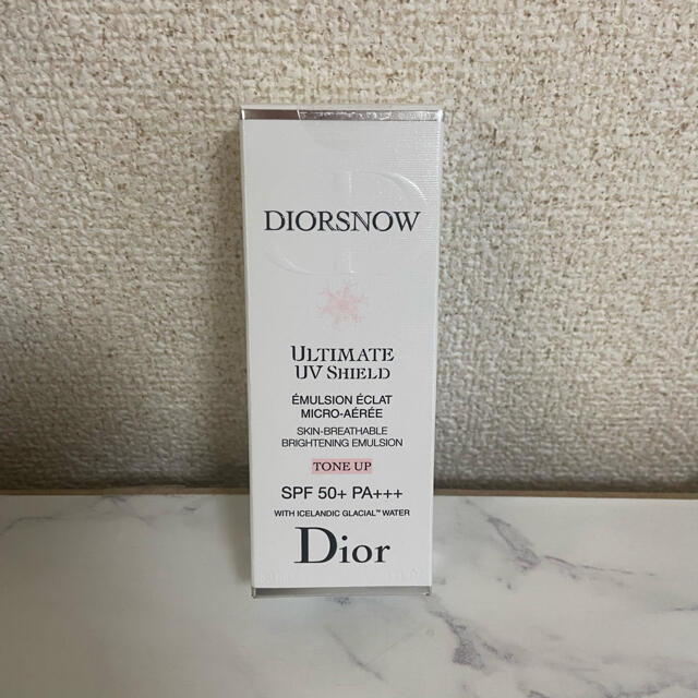 Dior スノー UVシールド トーンアップ