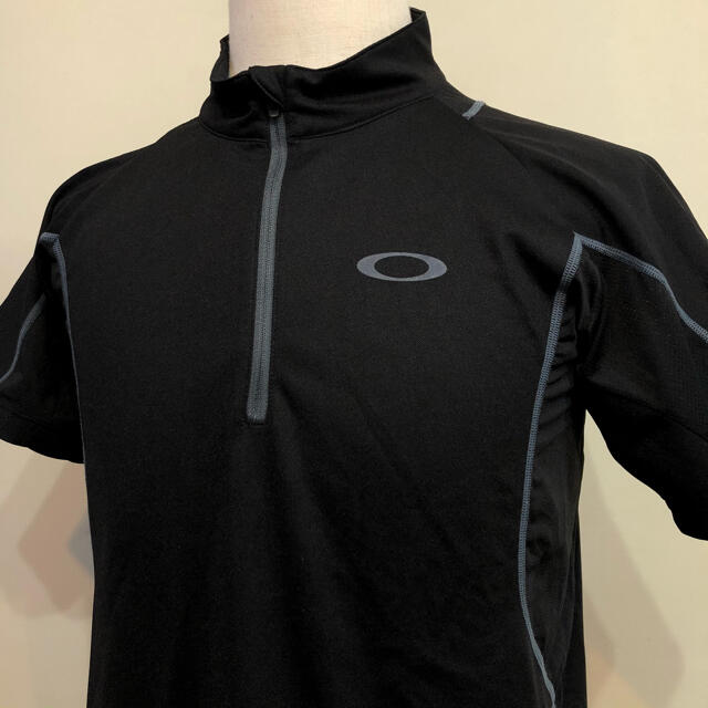 Oakley(オークリー)のオークリー ゴルフ スポーツシャツ ウェアブラック  Lサイズ スポーツ/アウトドアのゴルフ(ウエア)の商品写真