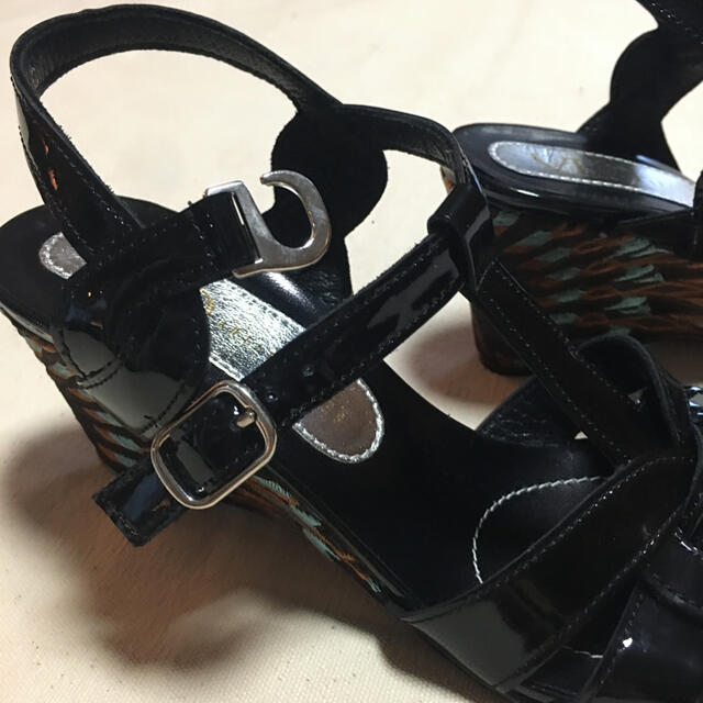 新品　OTAサンダル　刺繍 レディースの靴/シューズ(サンダル)の商品写真