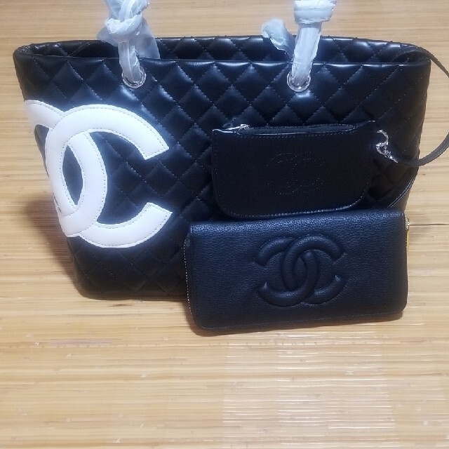 CHANEL(シャネル)のCHANEL ✨ノベルティ✨ 3点セット レディースのバッグ(トートバッグ)の商品写真