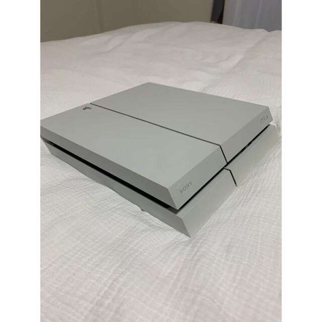 美品☆PlayStation4 500GB  本体＆コントローラ×2,ソフト×4