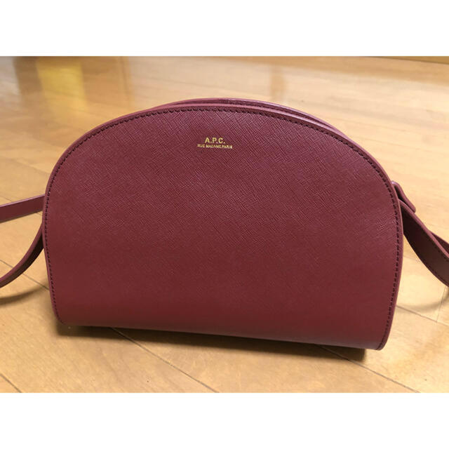 A.P.C ハーフムーン ショルダー バッグ 小物などお買い得な福袋 5280円