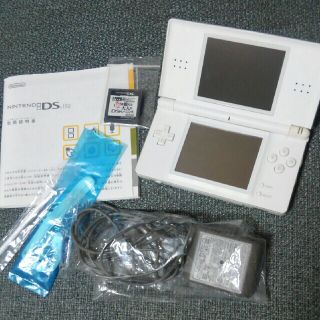 ニンテンドーDS(ニンテンドーDS)の任天堂DS Lite　本体＋脳トレ(携帯用ゲーム機本体)