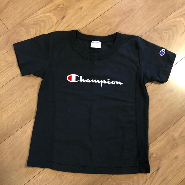 Champion(チャンピオン)のChampion Tシャツ ブラック 140 キッズ/ベビー/マタニティのキッズ服女の子用(90cm~)(Tシャツ/カットソー)の商品写真