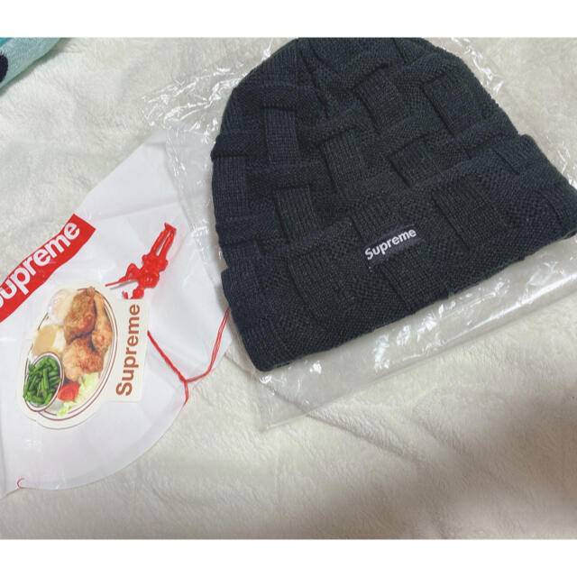 Supreme(シュプリーム)のsupreme ニット帽 レディースの帽子(ニット帽/ビーニー)の商品写真